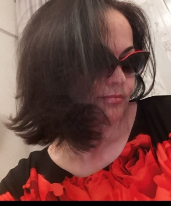 Обворожительная и страстная брюнетка ждет встречи с истинным ценителем красоты и удовольствия. Готова порадовать тебя своими ласками и нежностями. 1042, 42 года