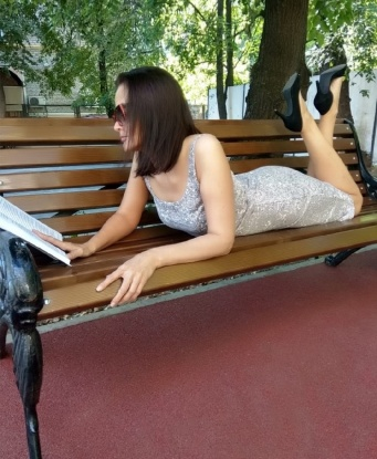 Обворожительная и страстная брюнетка ждет встречи с истинным ценителем красоты и удовольствия. Готова порадовать тебя своими ласками и нежностями. 1042, 42 года