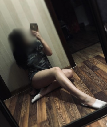 Живу в Москве, где обладаю всеми необходимыми навыками, чтобы сделать твои самые скрытые фантазии реальностью. 💋 Погрузись в мир наслаждения и страсти со мной! Невероятно нежная и умелая, я смогу удовлетворить твои самые смелые желания. Высокий уровень сервиса и умение предугадывать твои пристрастия - мои главные козыри. У меня есть положительные отзывы от клиентов, которые наслаждались каждой секундой нашей встречи. 💫 Мои фото 100% реальные и отображают мою нежную и соблазнительную природу. 💃 Обещаю, что время проведенное со мной будет запоминающимся и необыкновенным. Жду тебя в Москве, чтобы сделать наши секретные моменты незабываемыми. Доверься мне и получи неземное наслаждение! 🔥 13281, 25 лет