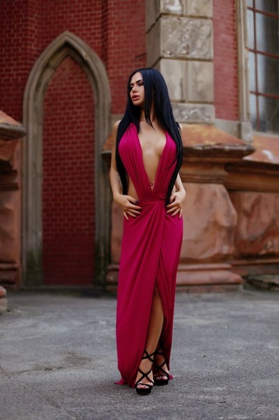 Опытная блондинка, чувственная и страстная, готова исполнить все твои фантазии. Приезжай ко мне и окунемся в мир наслаждений вместе. Уверен, тебе понравится! 26736, 23 года